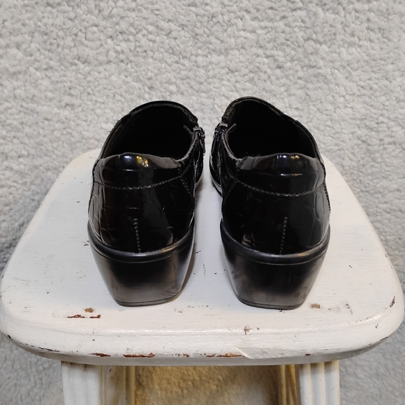 Clarks Bendables Women's Slip Ons- 7.5W - Picture 5 of 8